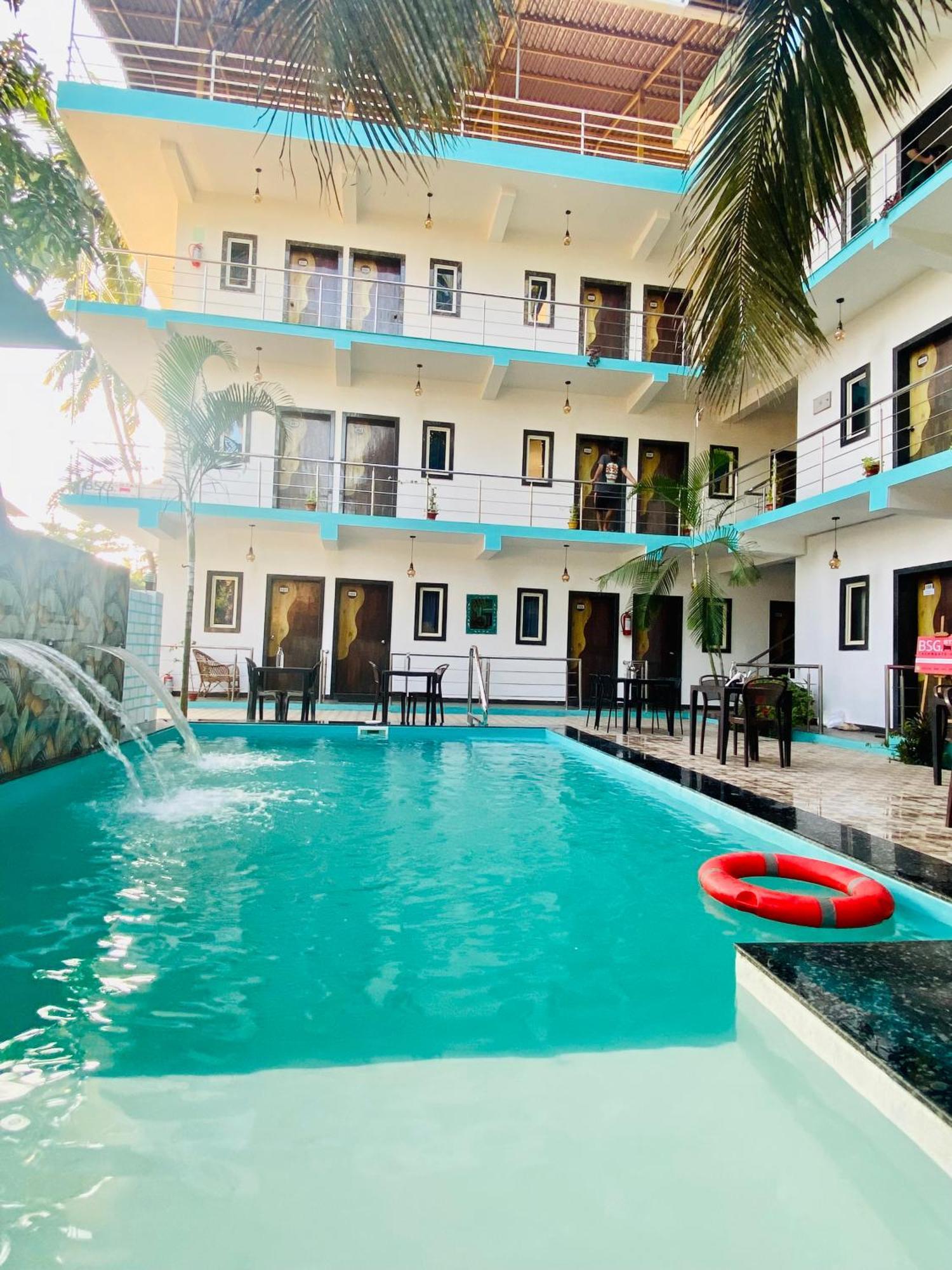 Bsg Stay - Turtle Beach Morjim Goa Exterior photo
