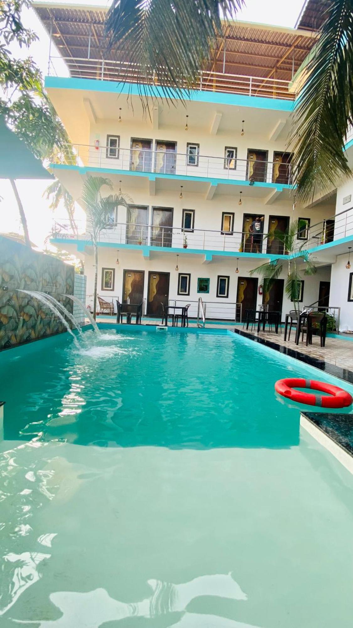 Bsg Stay - Turtle Beach Morjim Goa Exterior photo